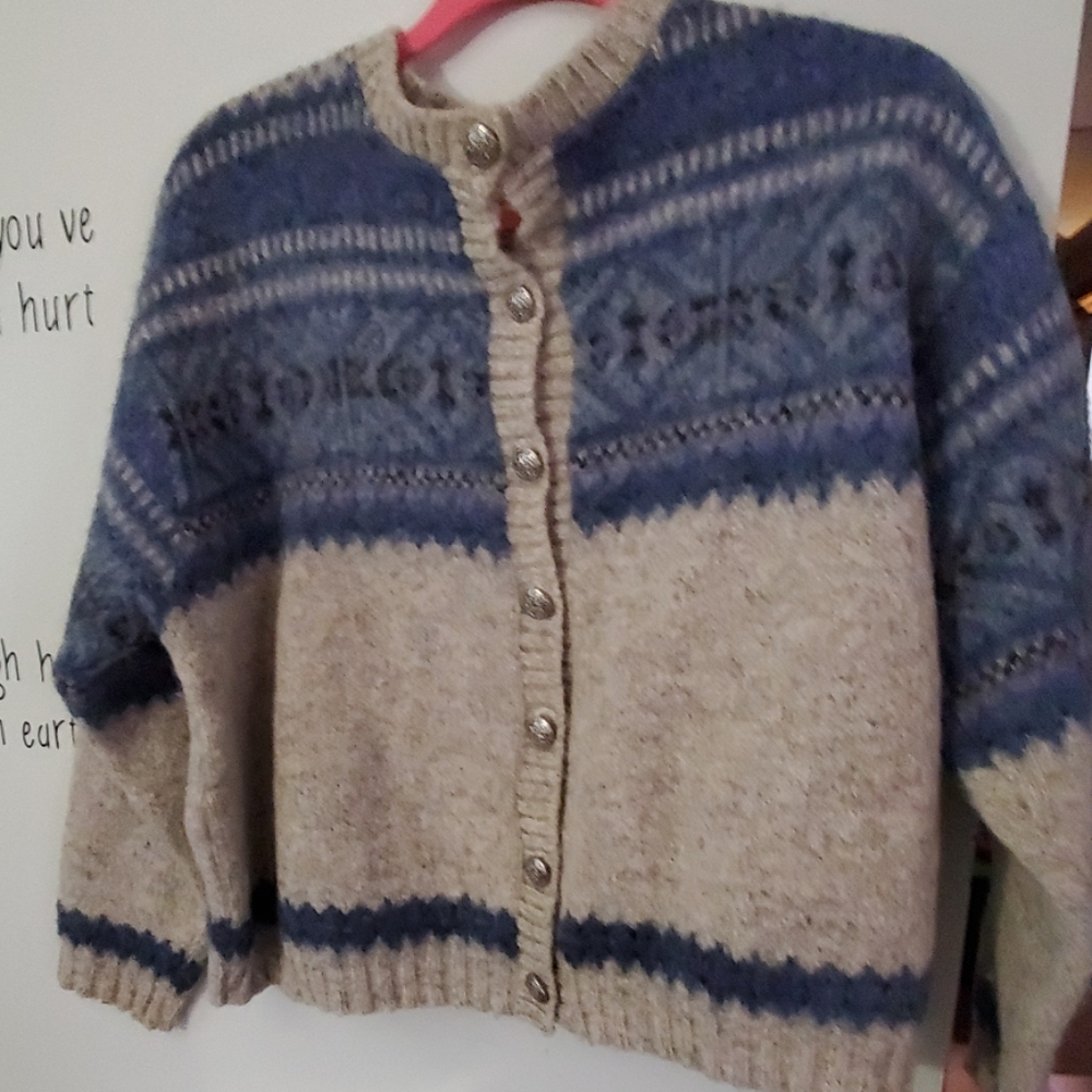 St.Johns bay wom. Sz. Lrg exc.cond.vintage sweater